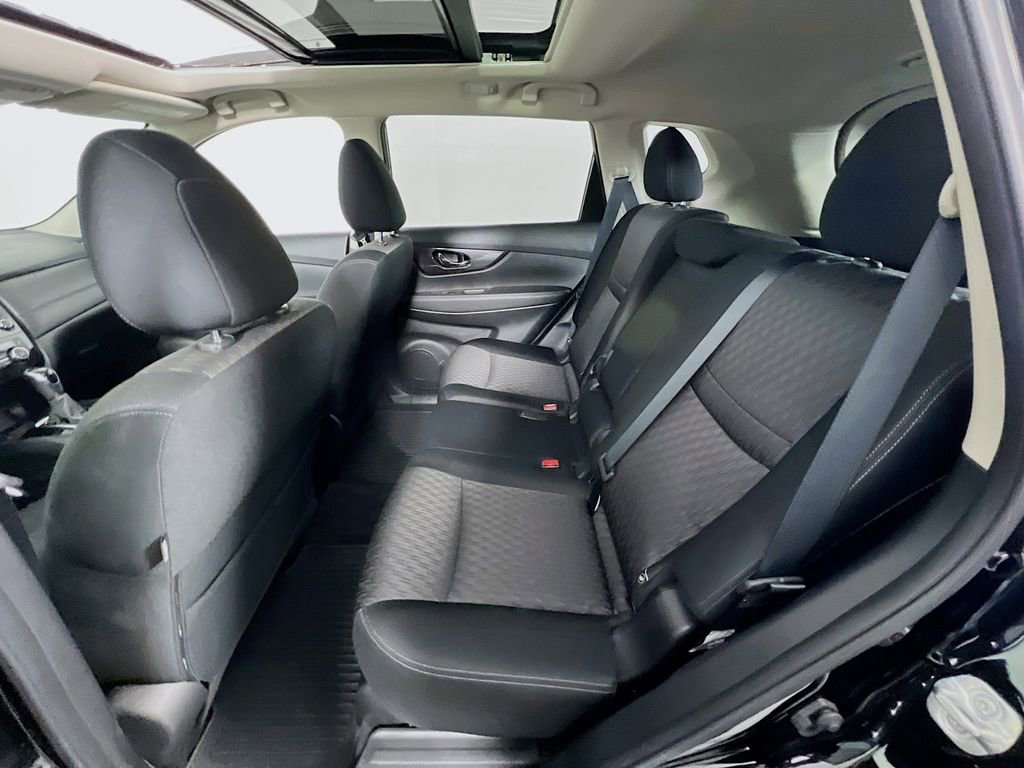 Used 2019 Nissan Rogue SV w/ Sun & Sound Touring Package image 24