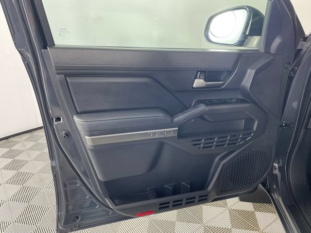 Used 2025 Toyota Tacoma TRD Sport AWD/4WD image 17