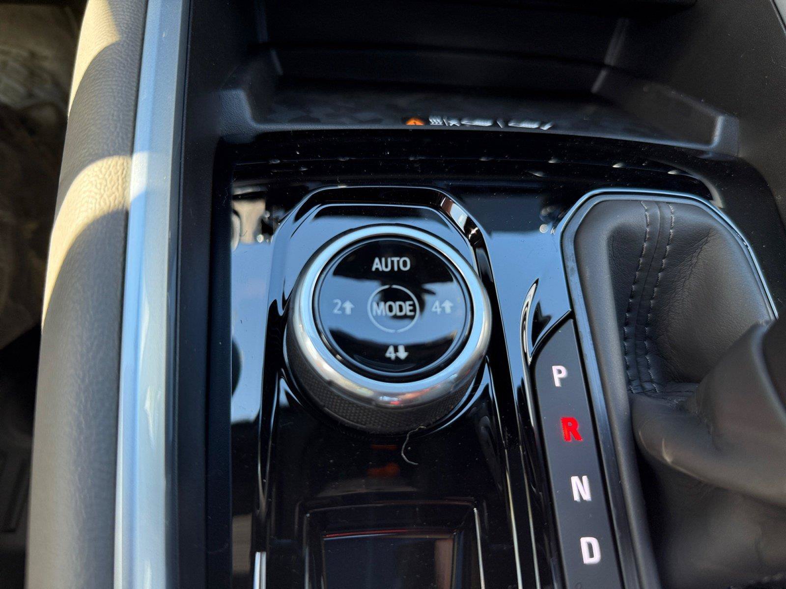 New 2026 Chevrolet Colorado ZR2 w/ Technology Package AWD/4WD image 25