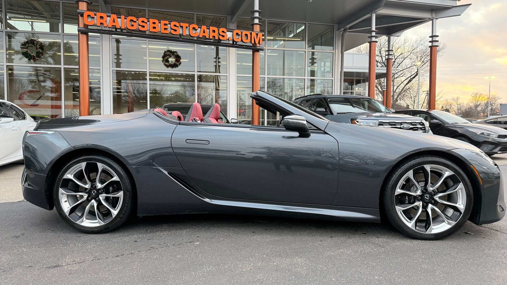 Used 2021 Lexus LC 500 Convertible image 3