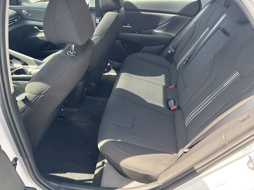 New 2025 Hyundai Elantra SEL FWD image 20