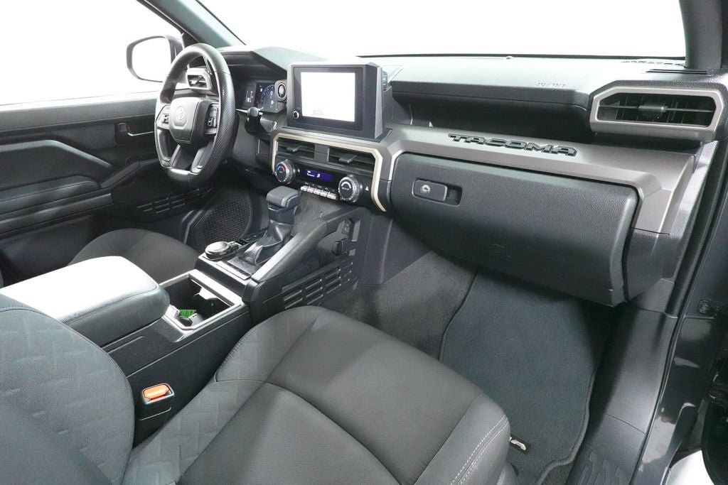 Used 2024 Toyota Tacoma SR5 AWD/4WD image 30