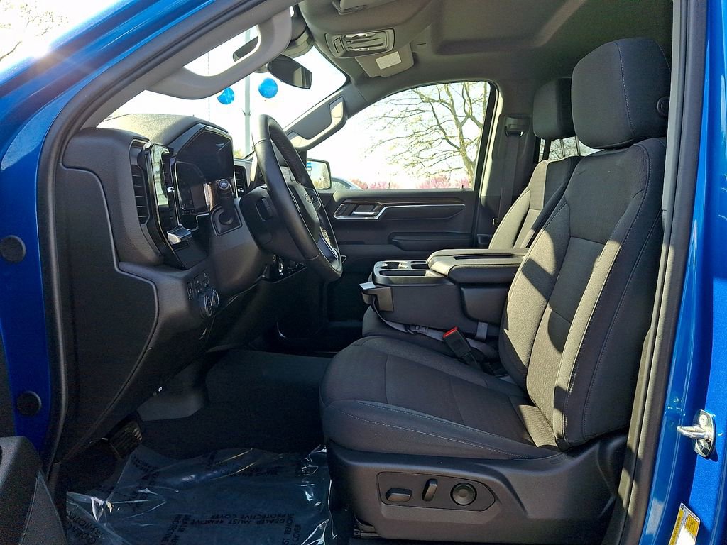 Used 2024 Chevrolet Silverado 1500 LT image 13