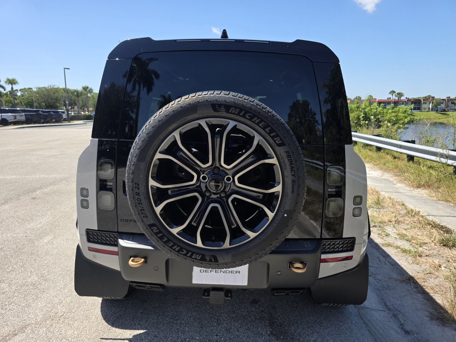 New 2026 Land Rover Defender 110 OCTA AWD/4WD image 6