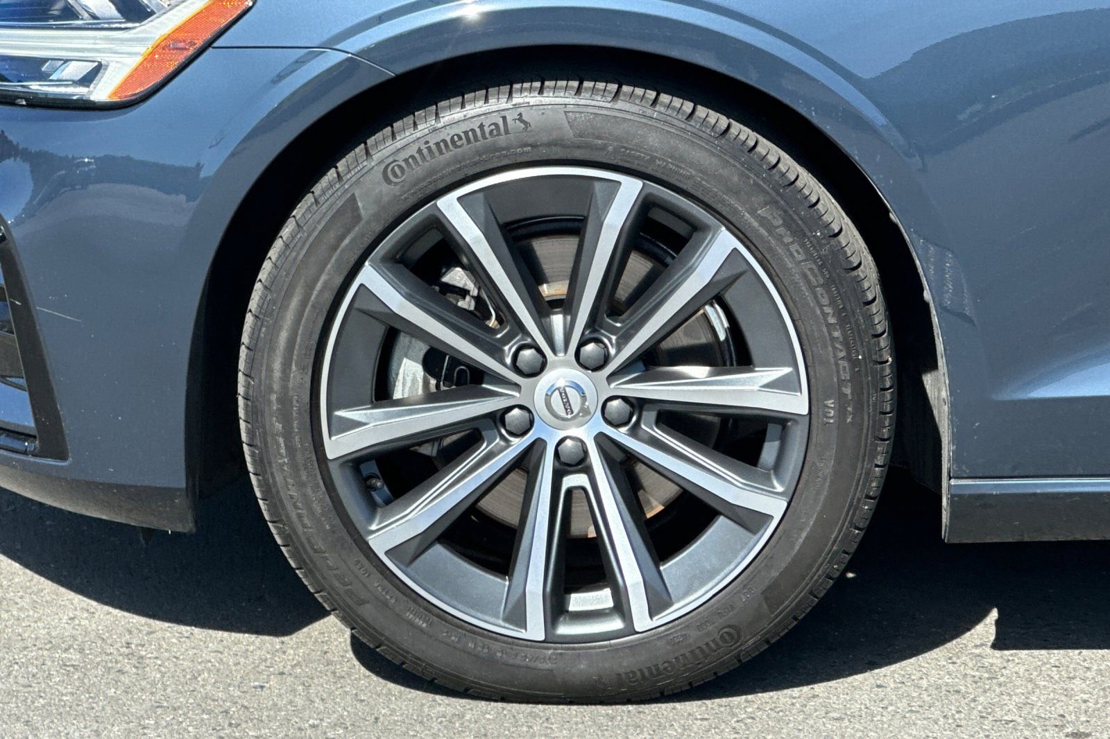 Used 2021 Volvo S60 T5 Momentum image 11