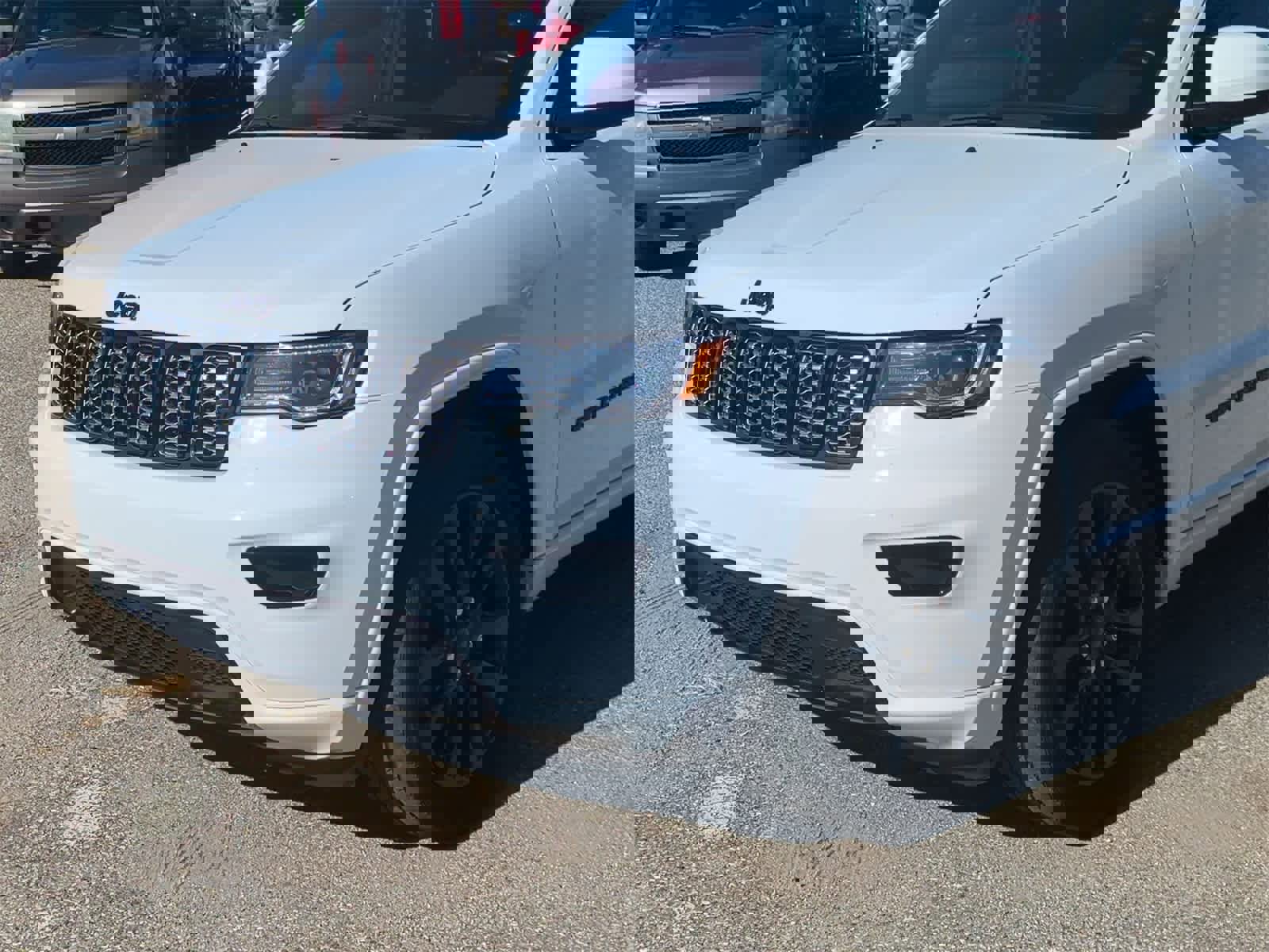 Certified 2021 Jeep Grand Cherokee Laredo X image 11