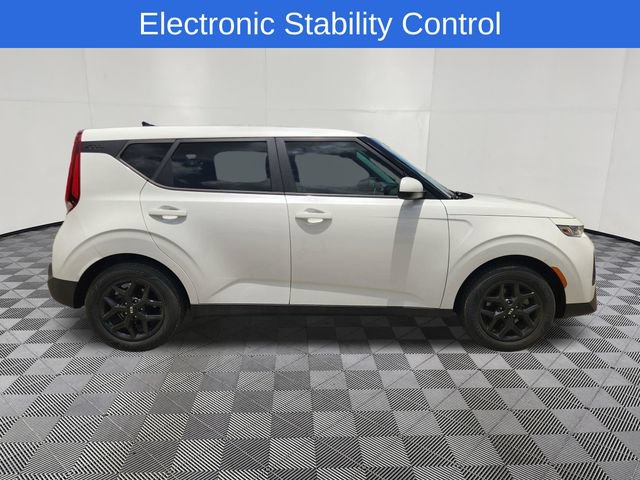 Used 2020 Kia Soul S FWD image 4