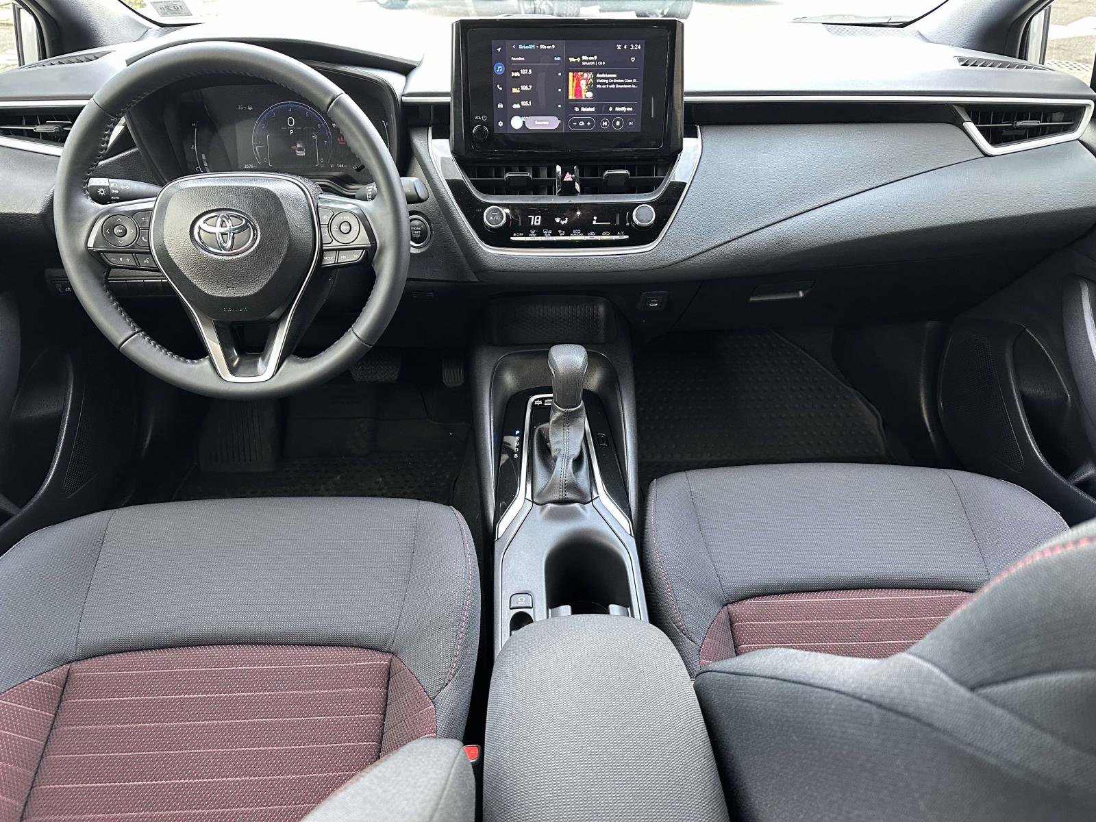 Used 2026 Toyota Corolla SE image 12