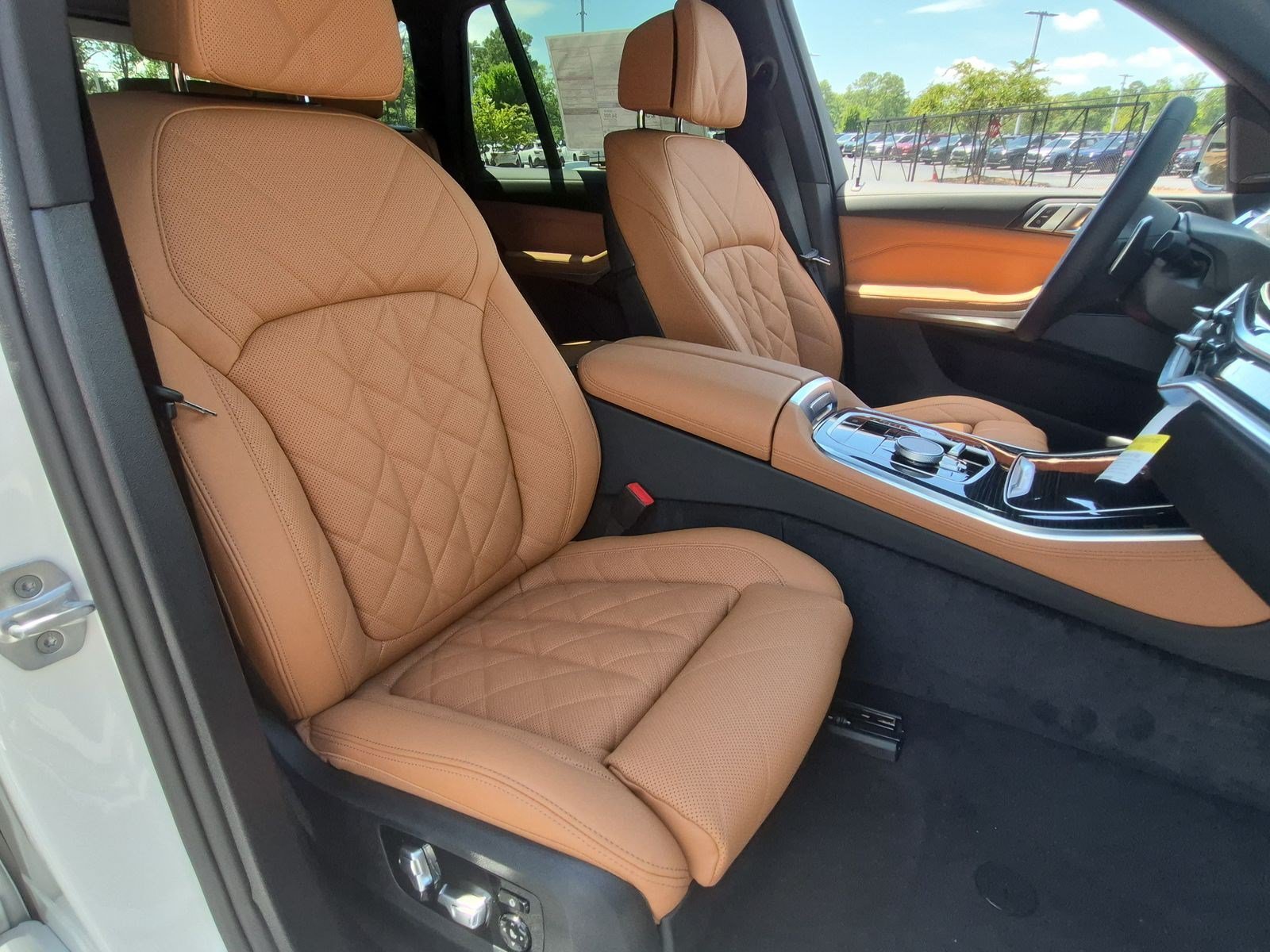 New 2026 BMW X5 xDrive40i w/ M Sport Package AWD/4WD image 33