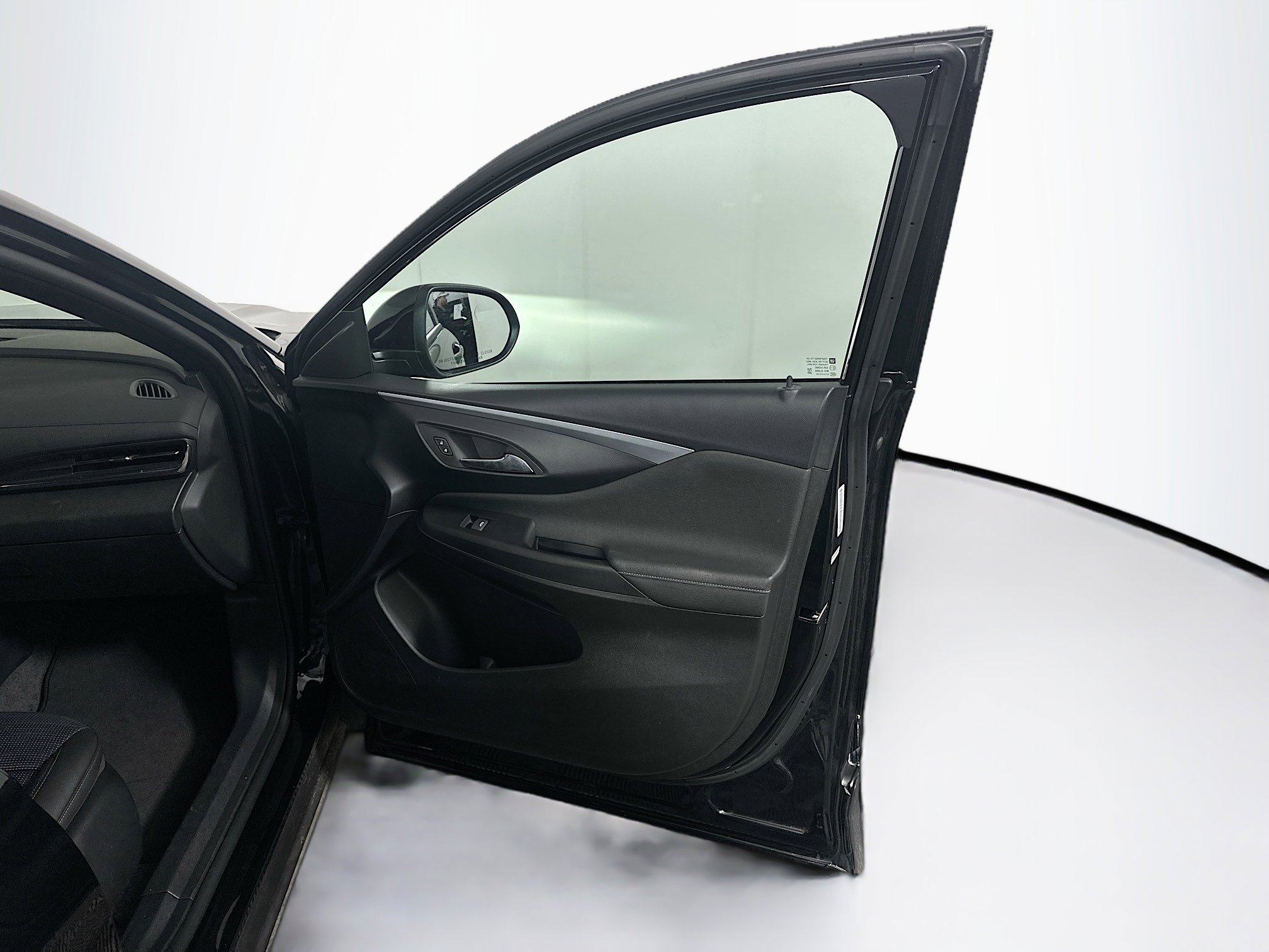 Used 2025 Buick Envista Preferred image 31