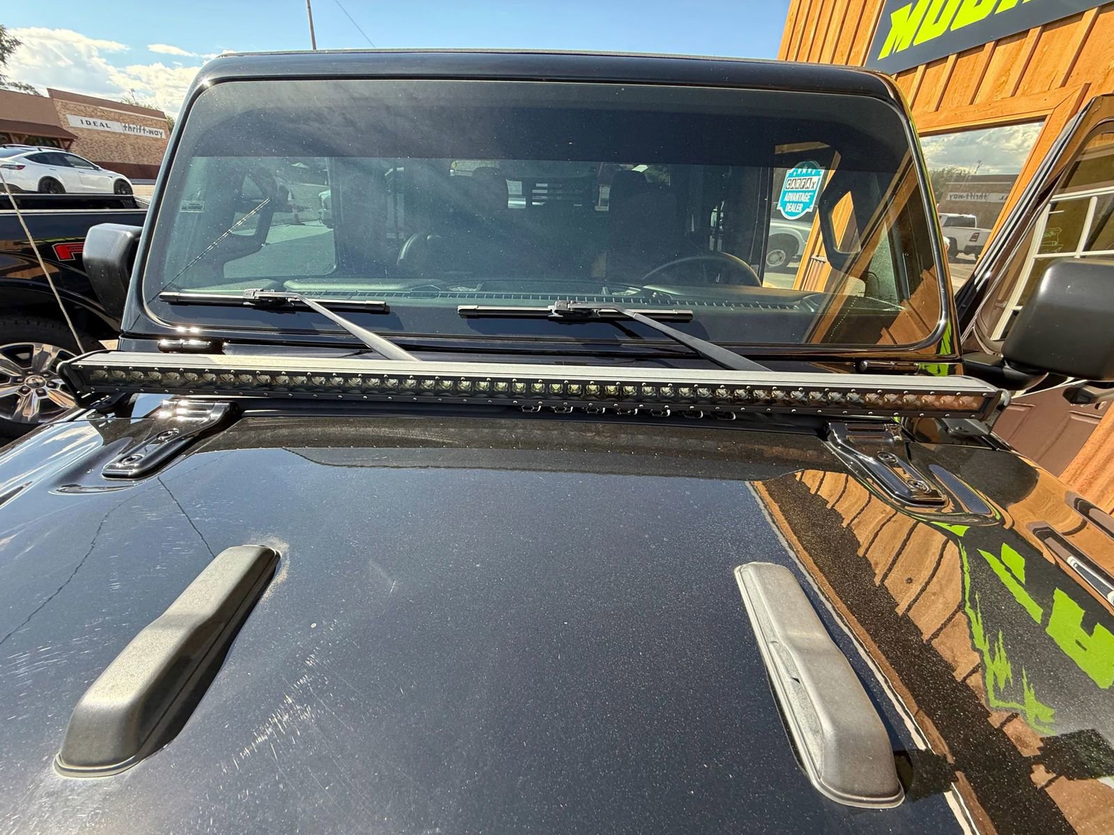 Used 2023 Jeep Gladiator Sport image 11