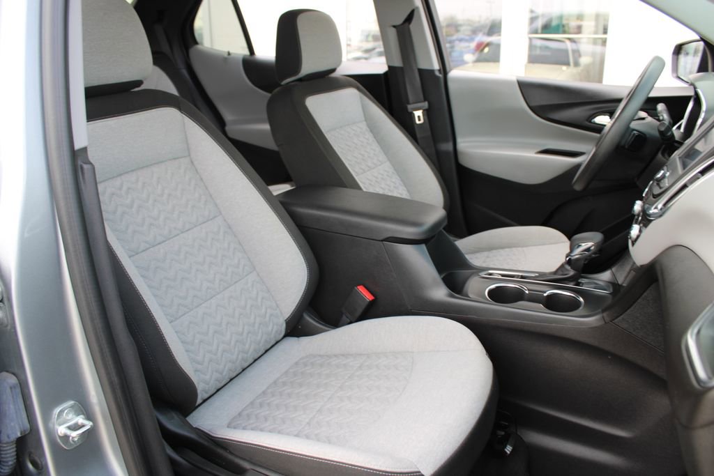 Used 2024 Chevrolet Equinox LS w/ LS Convenience Package FWD image 25