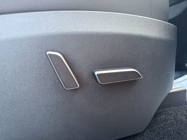 Used 2023 Tesla Model Y Long Range image 16