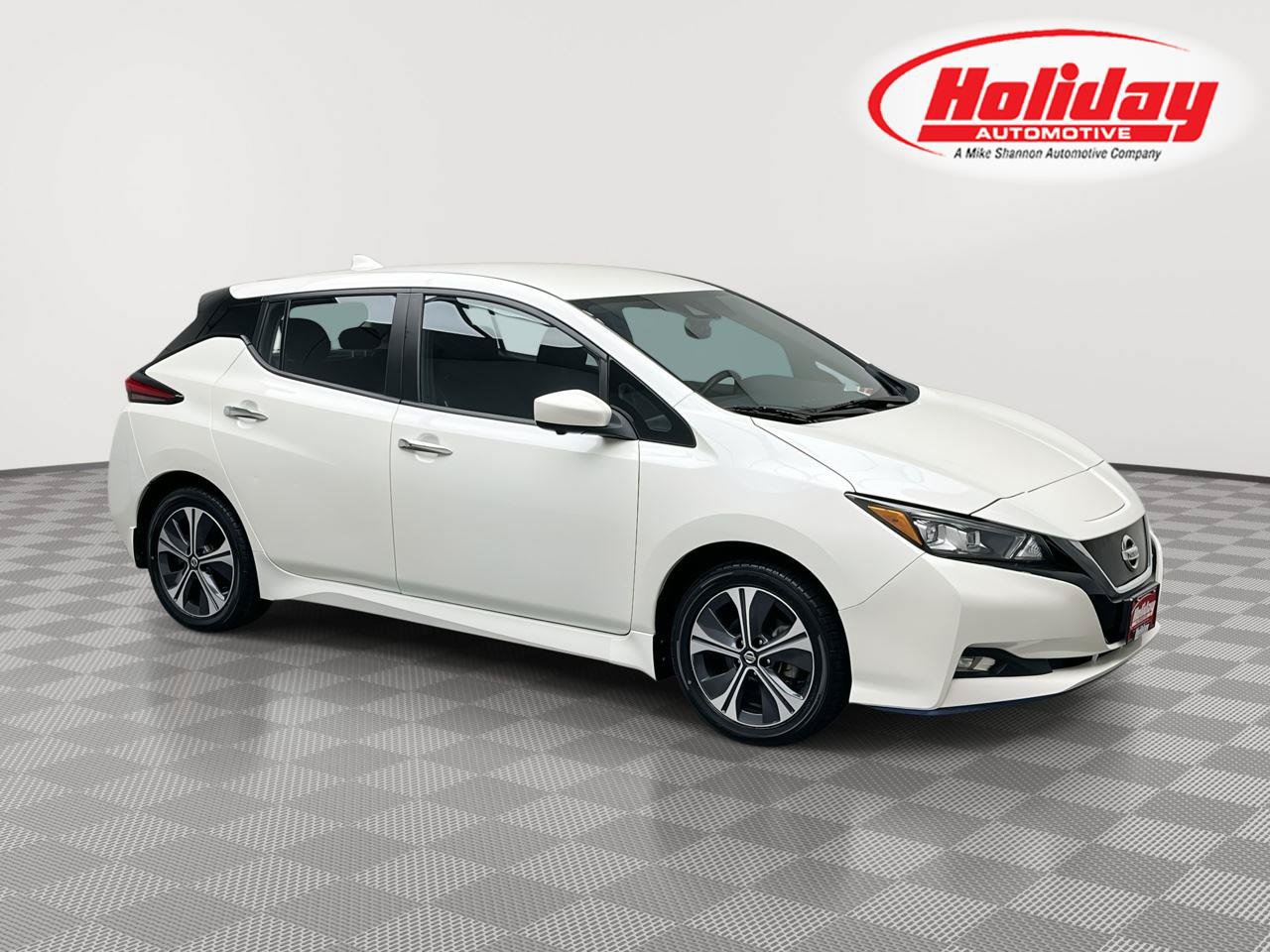 Used 2022 Nissan Leaf SV Plus FWD image 1