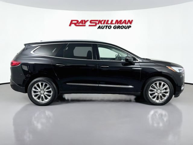 Used 2020 Buick Enclave Premium w/ Sun and Sites Package AWD/4WD image 8