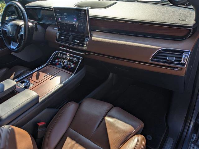 Used 2023 Lincoln Navigator L Reserve image 21