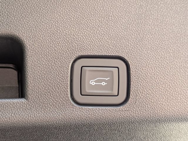 New 2026 Chevrolet Traverse Z71 w/ Enhanced Driving Package AWD/4WD image 34