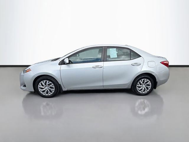 Used 2017 Toyota Corolla LE image 4