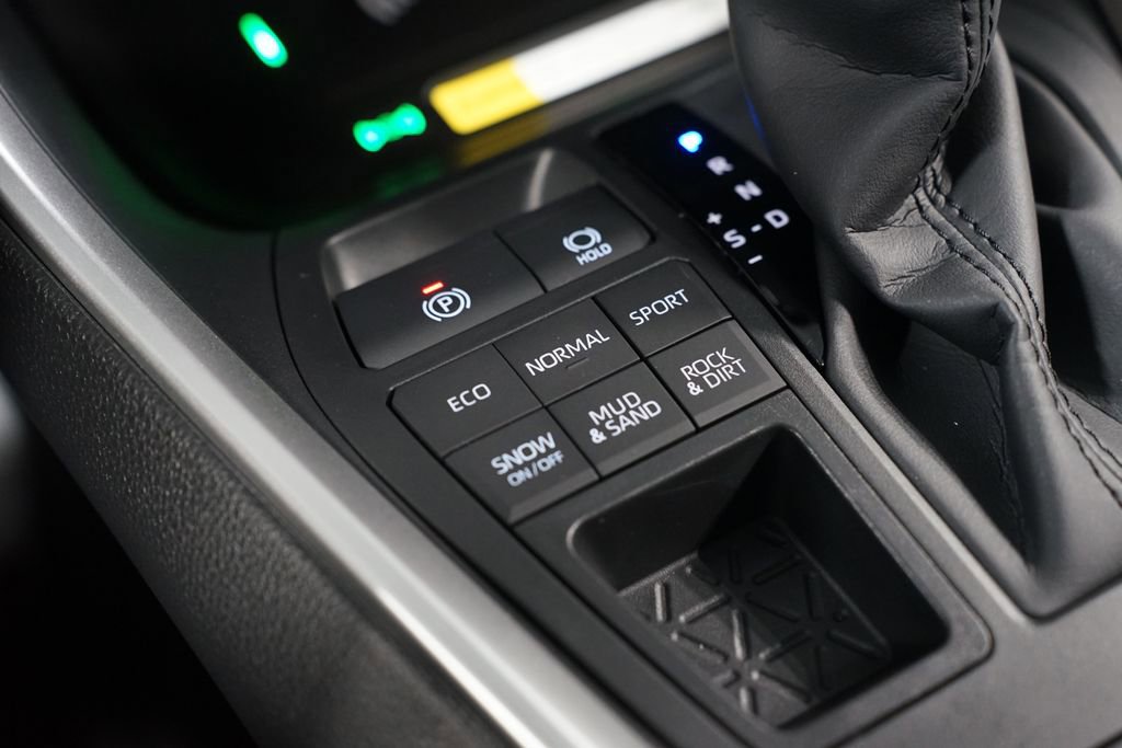 New 2025 Toyota RAV4 XLE image 22