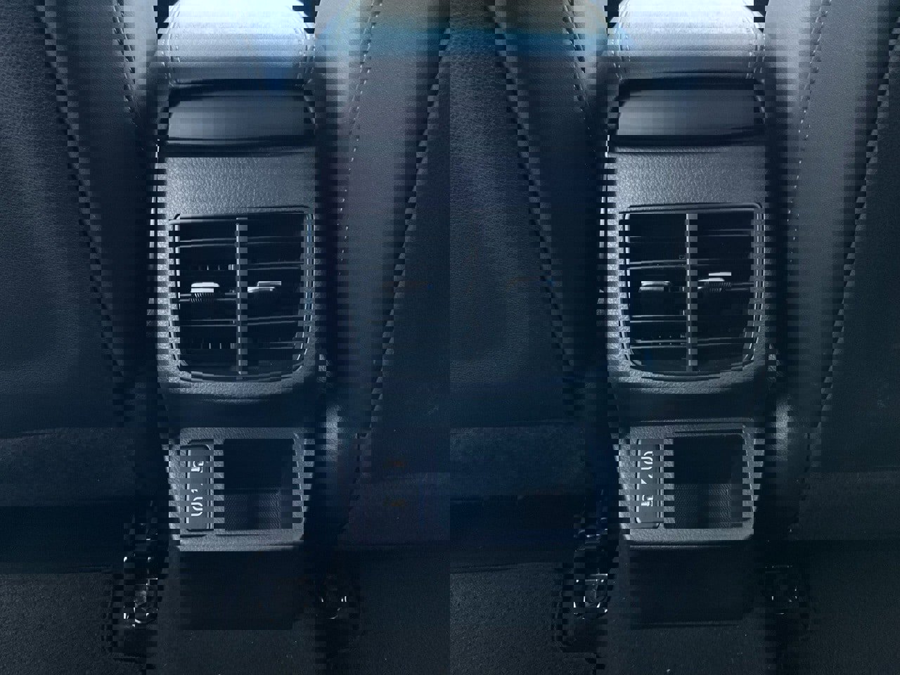 Used 2025 Kia Seltos S image 18