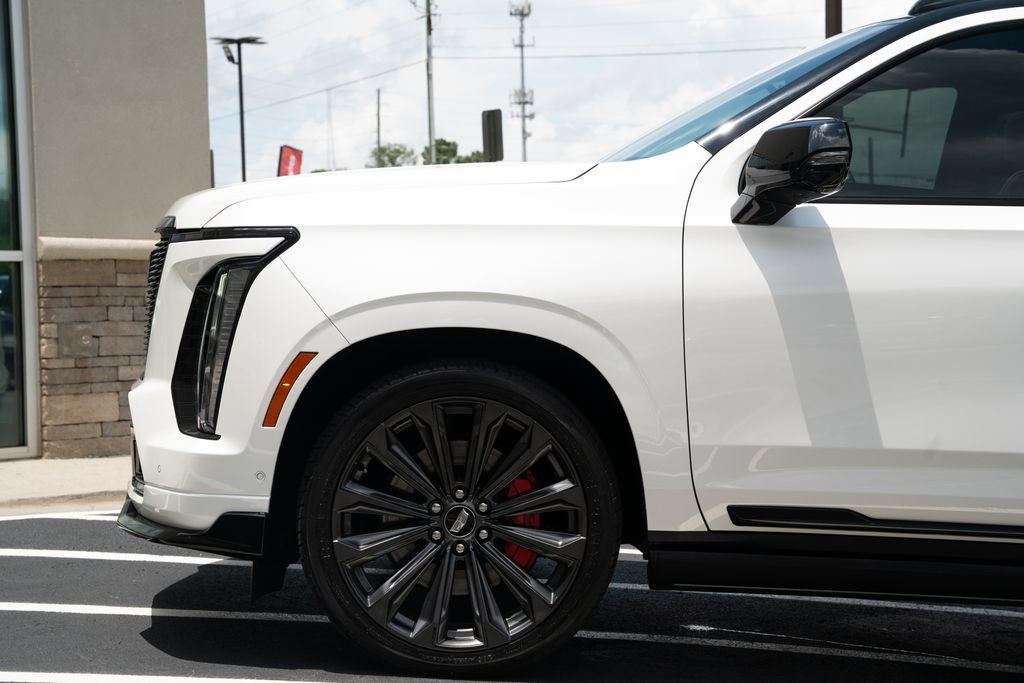 Used 2025 Cadillac Escalade V AWD/4WD image 19