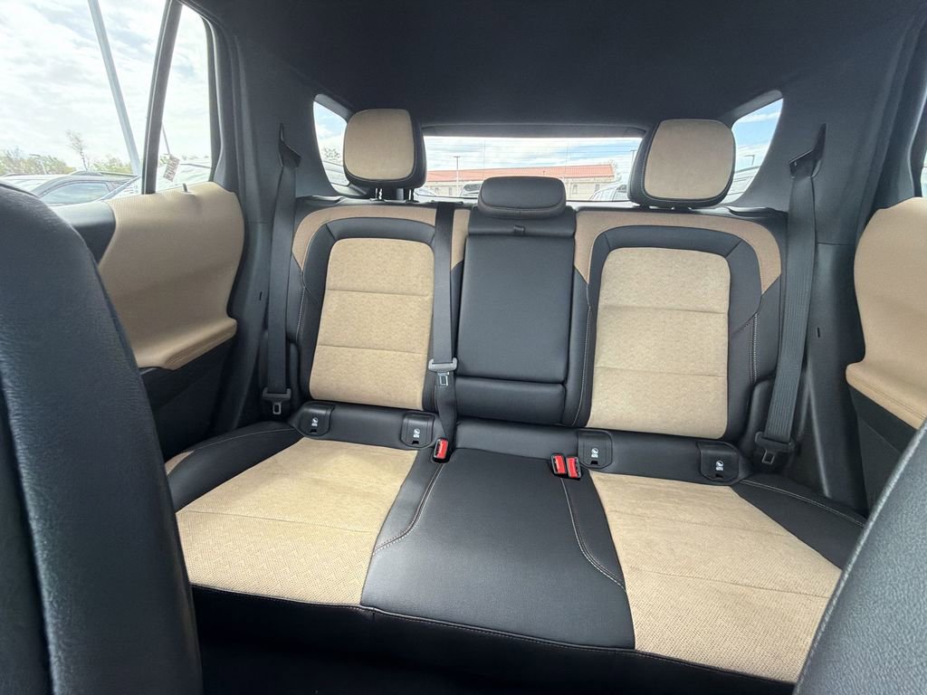 New 2026 Chevrolet Equinox ACTIV w/ Convenience Package III AWD/4WD image 13