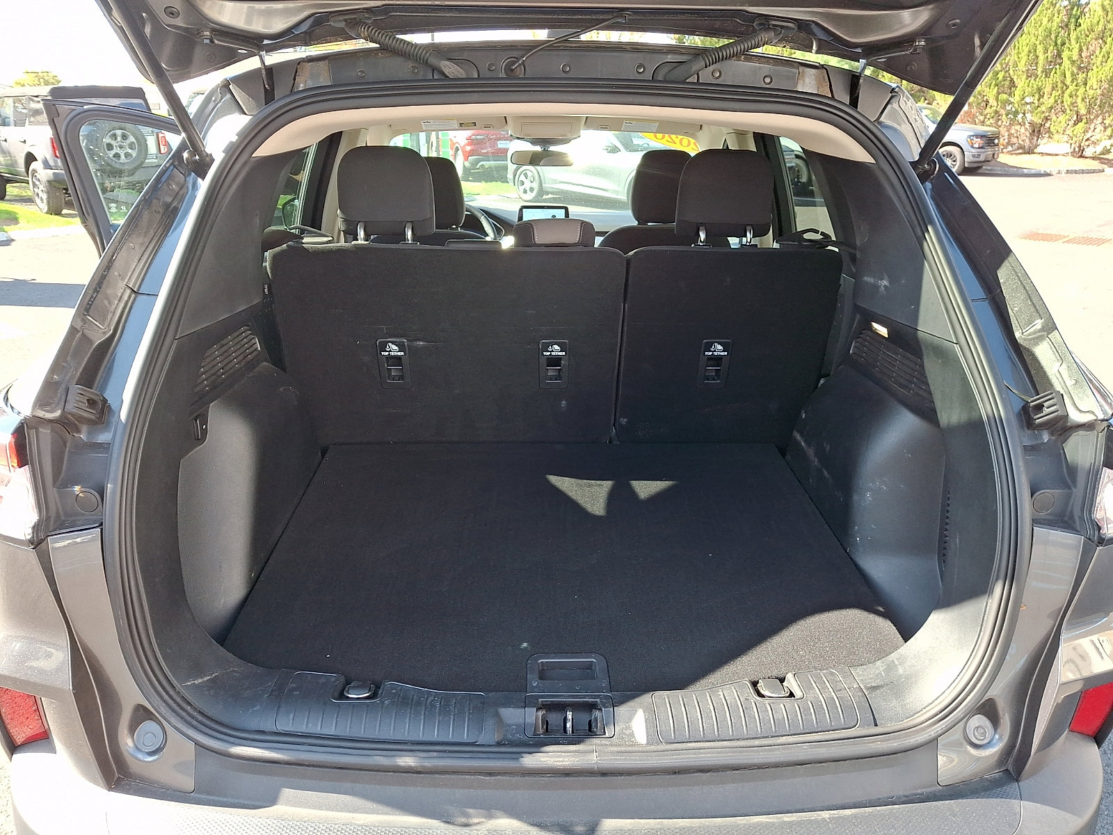 Used 2020 Ford Escape SE Sport image 28