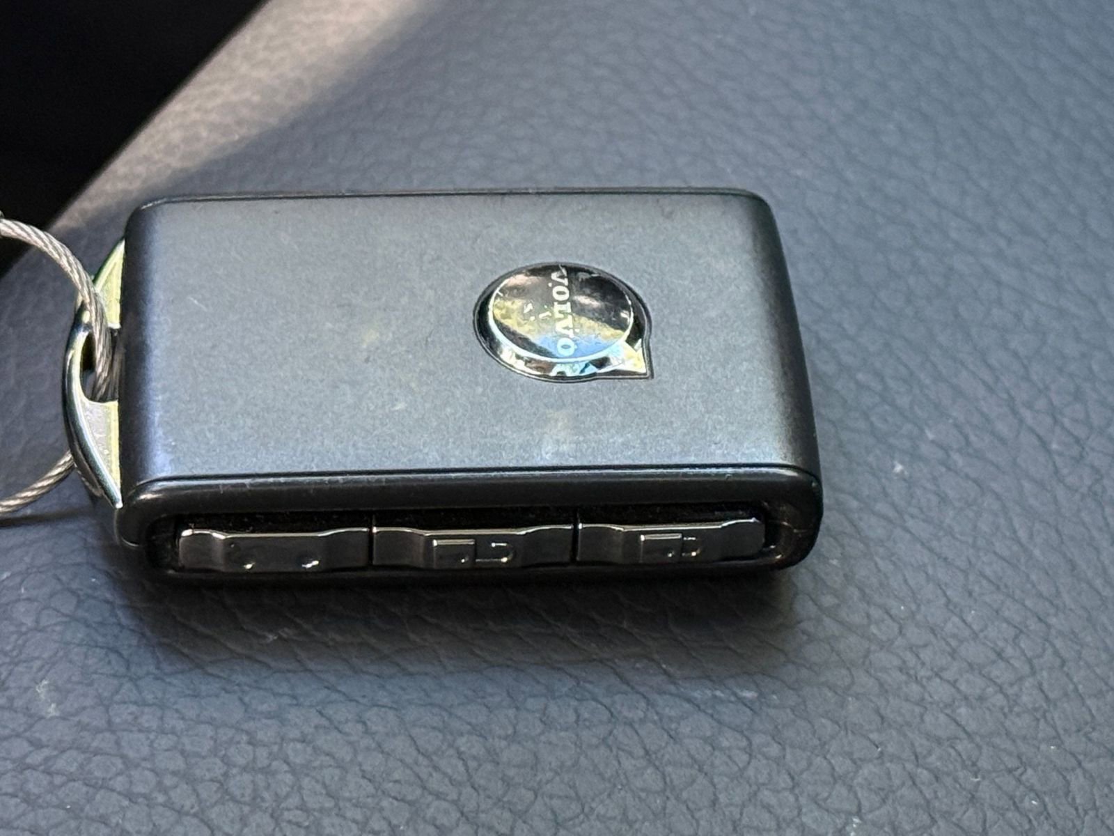 Used 2025 Volvo V60 B5 Cross Country Plus image 18