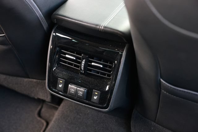 Used 2019 Toyota Avalon Touring FWD image 44