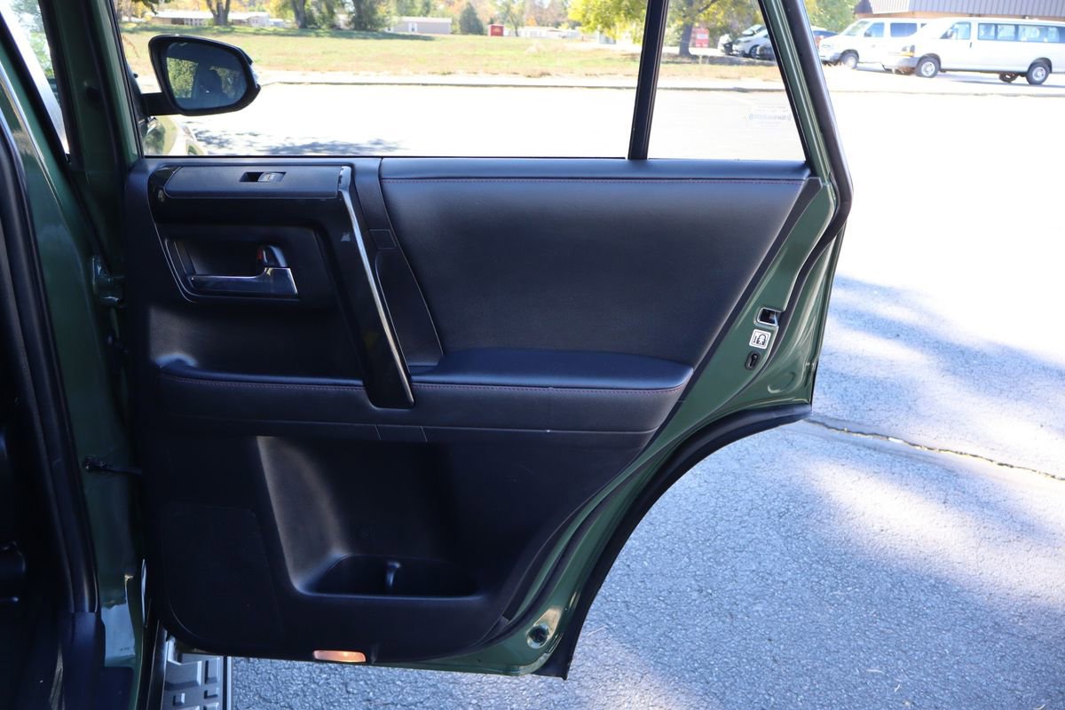 Used 2022 Toyota 4Runner TRD Off-Road Premium image 25