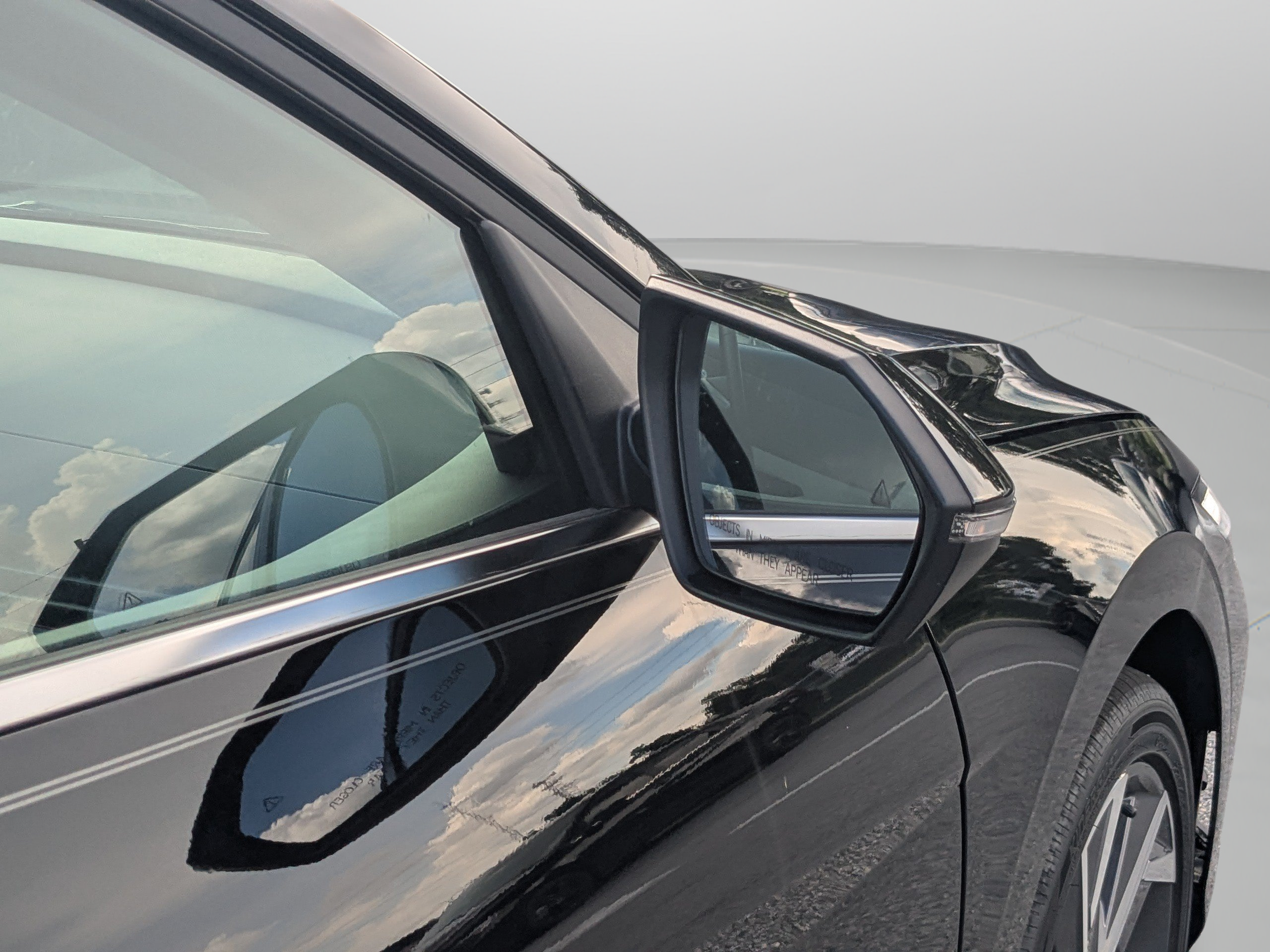 New 2026 Hyundai Elantra Limited FWD image 34
