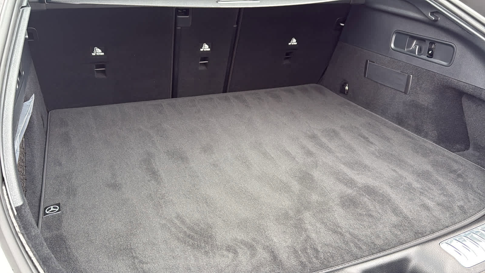 New 2025 Mercedes-Benz GLC 63 AMG S image 32