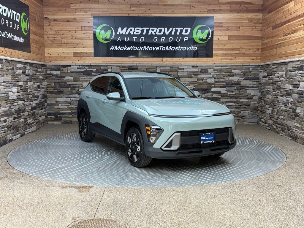Used 2024 Hyundai Kona SEL w/ Convenience Package image 2