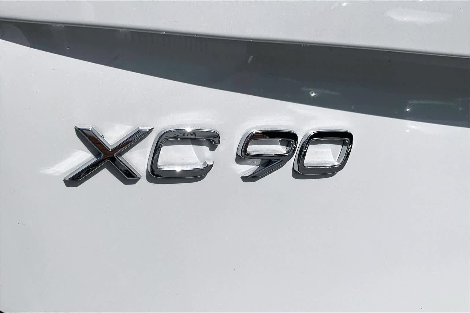 Used 2025 Volvo XC90 T8 Ultra w/ Protection Package Premier AWD/4WD image 10