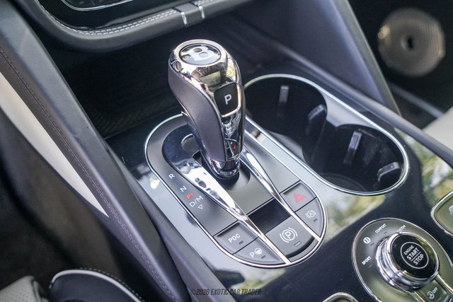 Used 2021 Bentley Bentayga AWD/4WD image 51