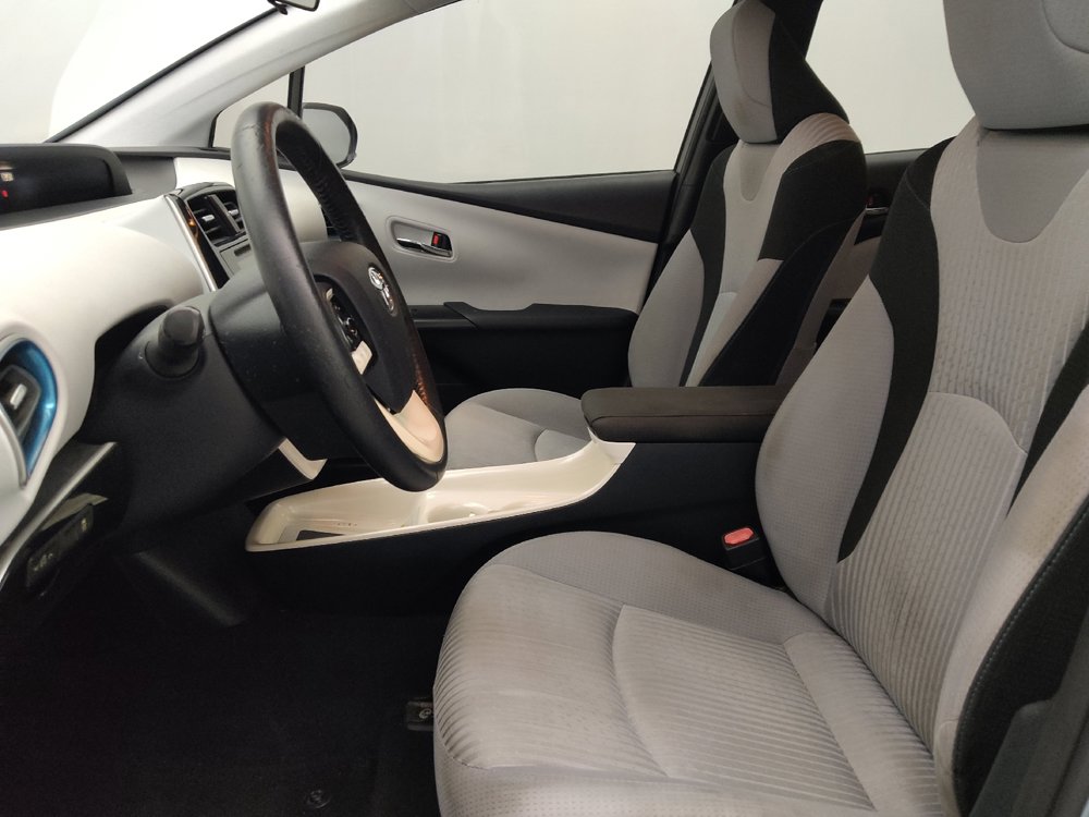 Used 2017 Toyota Prius Three FWD image 17