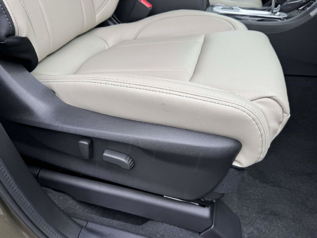 New 2026 Subaru Ascent Limited AWD/4WD image 9