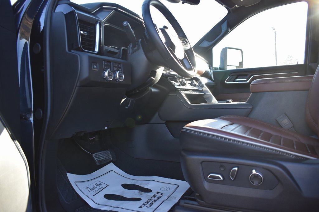 Certified 2024 GMC Sierra 2500 Denali Ultimate image 8