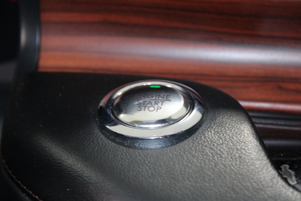 Used 2023 Lincoln Aviator Reserve w/ Jet Appearance Package AWD/4WD image 47