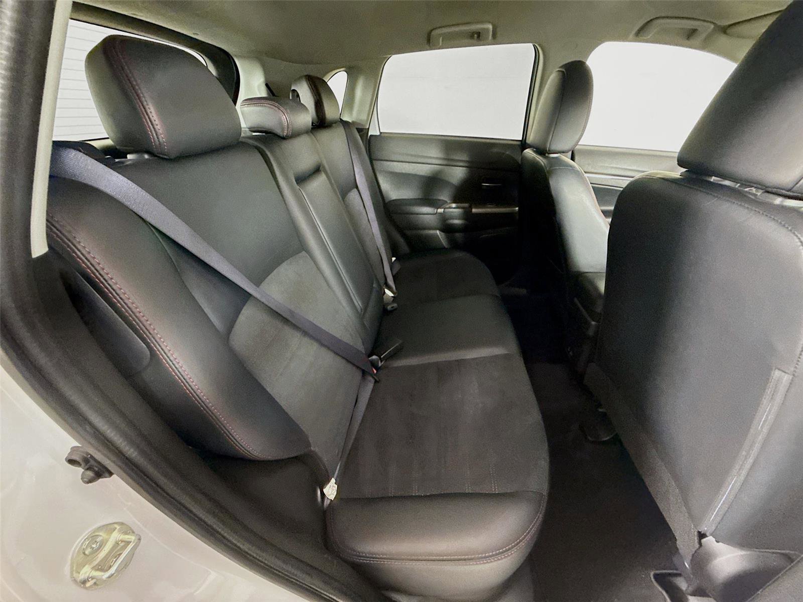 Used 2024 Mitsubishi Outlander Sport AWD image 16