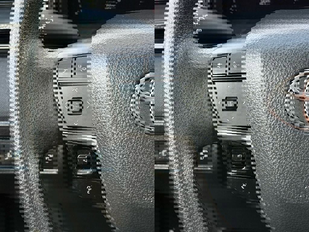 Used 2025 Toyota Camry LE image 21