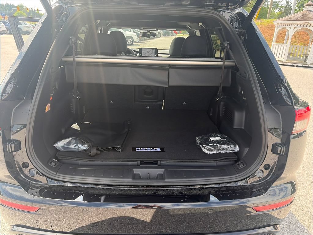 New 2026 Nissan Rogue Platinum AWD/4WD image 24