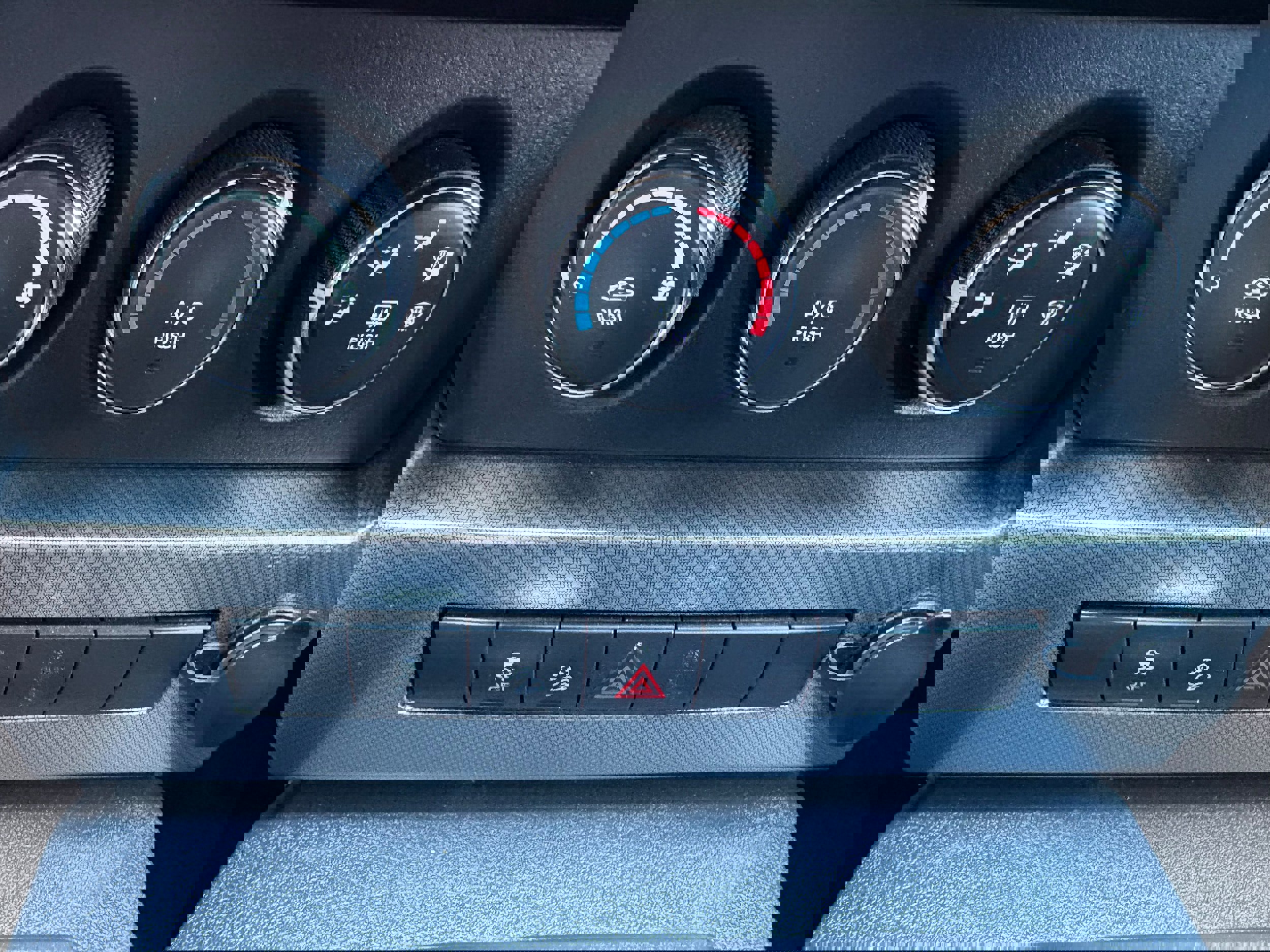 Used 2011 Jeep Liberty Sport image 30