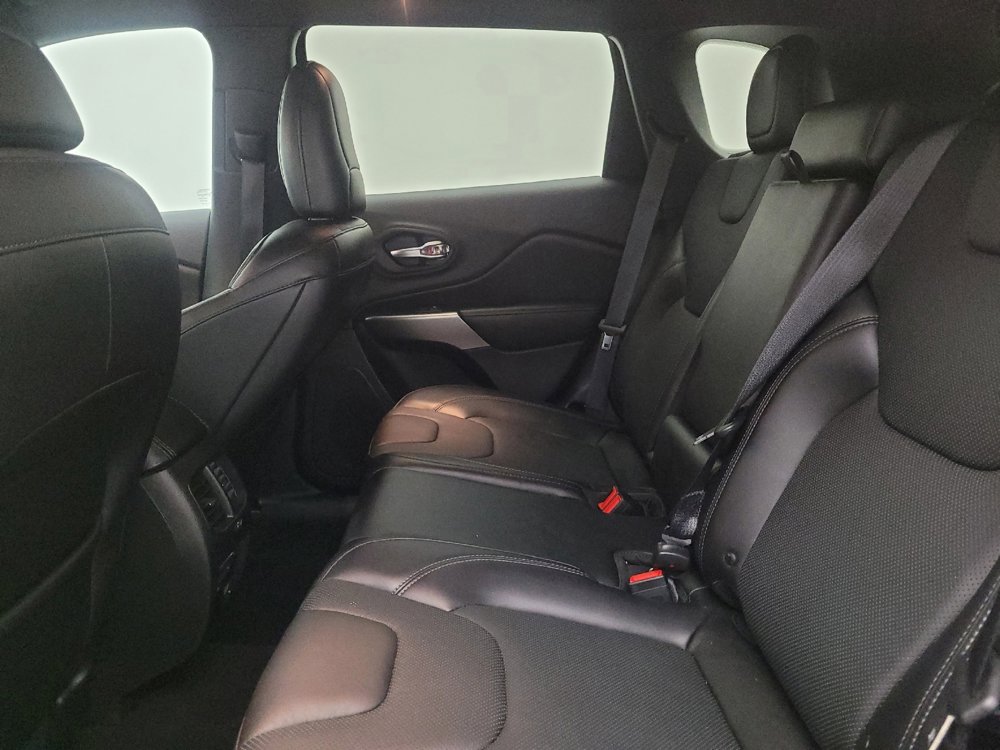 Used 2019 Jeep Cherokee High Altitude image 18