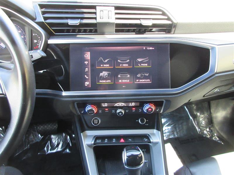 Used 2021 Audi Q3 2.0T Premium Plus w/ Premium Plus Package AWD/4WD image 19