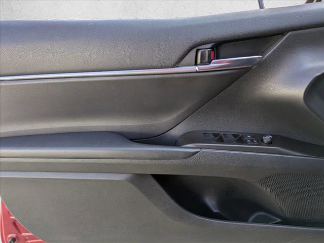 Used 2022 Toyota Camry LE image 11