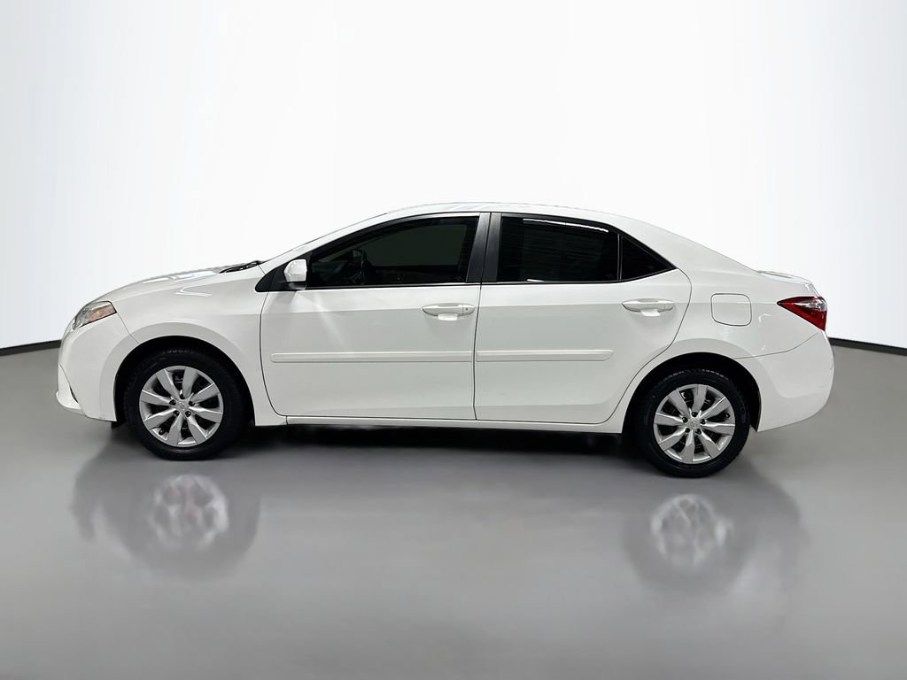 Used 2015 Toyota Corolla LE FWD image 10