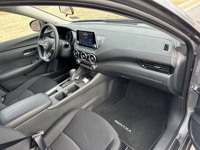 Used 2025 Nissan Sentra SV image 25