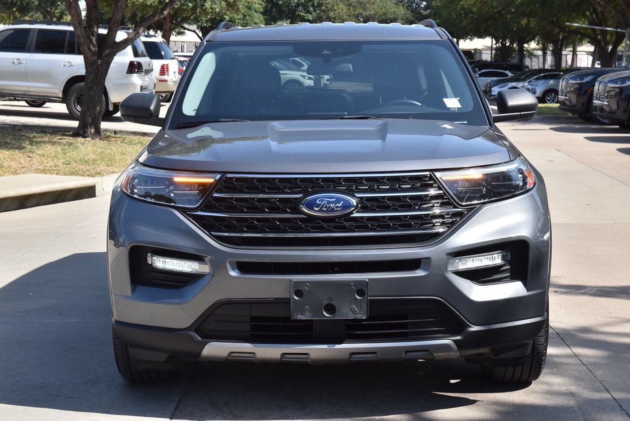 Used 2021 Ford Explorer XLT w/ Equipment Group 202A RWD image 3
