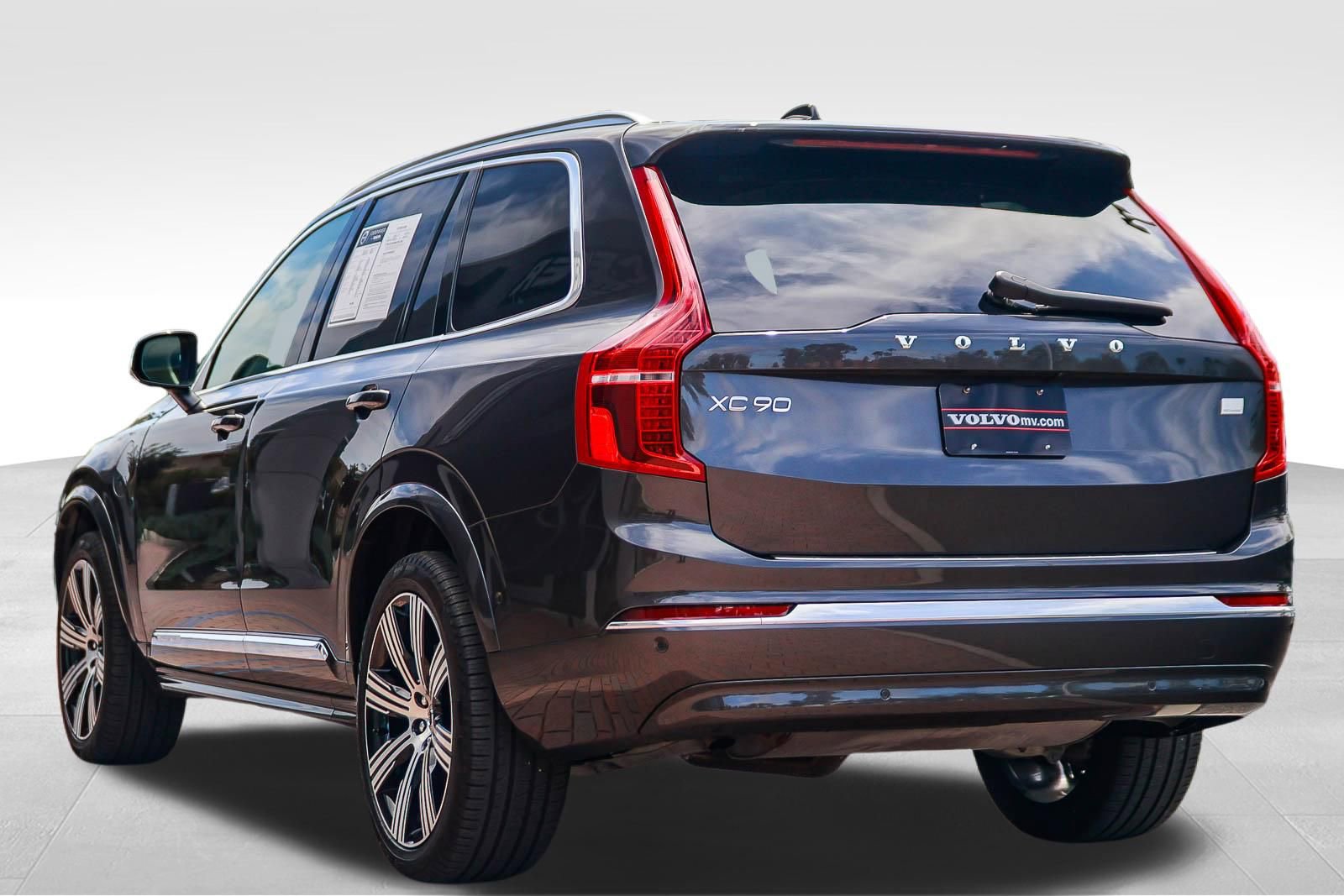 Used 2024 Volvo XC90 T8 Ultimate w/ Protection Package Premier image 5